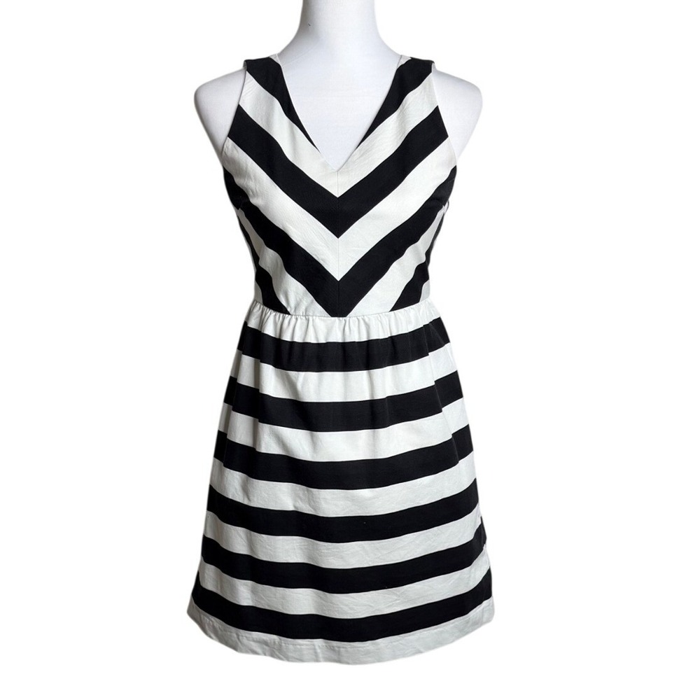 Loft Striped Chevron Fit And Flare Black White Womens Petite 0P